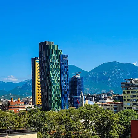 Tirana, Bllok * Tirana