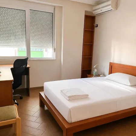 Tirana, Bllok Apartment *